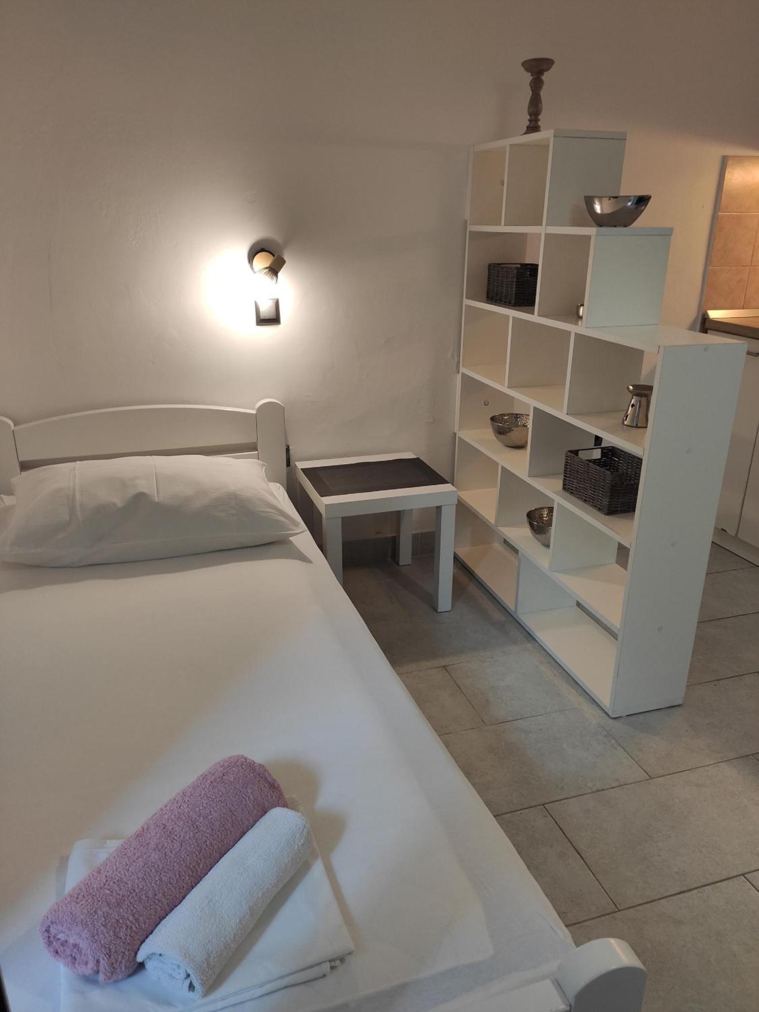 Apartments With A Parking Space Novalja, Pag - 6552 Room photo